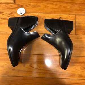 Women’s blondo bootie